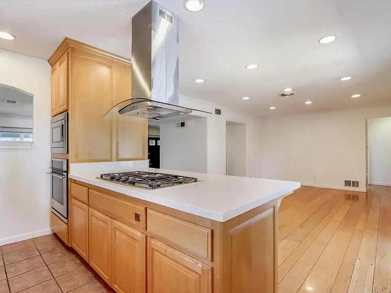 1589 Saint Regis Dr — Photo 15