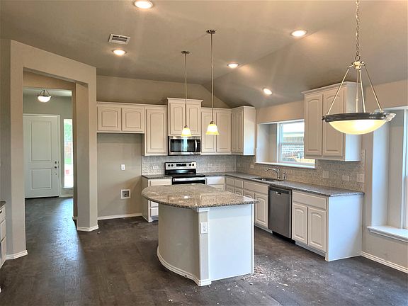 2nd image of 825 Long Iron Dr