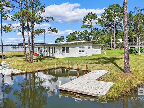 5th image of 7849 Bayshore Dr