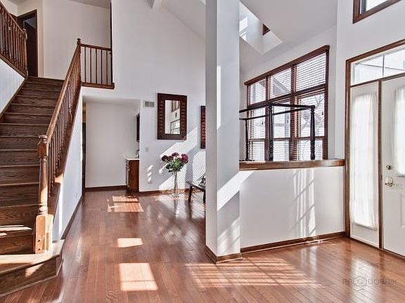 5th image of 248 Southfield Dr
