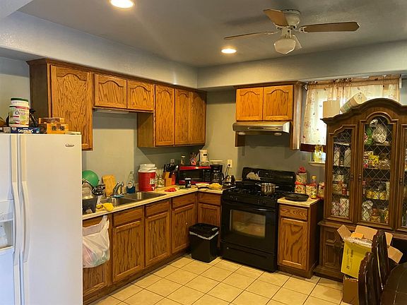 5th image of 1628 N Newport Ave
