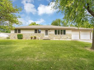 24400 S Valley Dr, Channahon, IL 60410