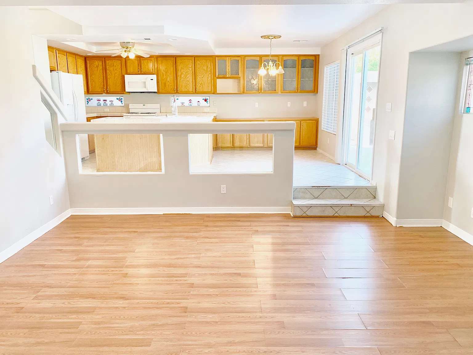 4 bed, 2.5 bath, 1909 sqft, $2,195 — Photo 4