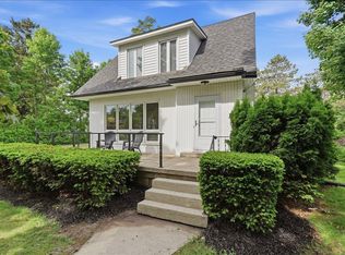 7531 N Lake DRIVE, Fox Point, WI 53217