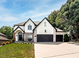 9222 N Laurel Ave, Kansas City, MO 64157