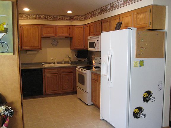 4th image of 901 Elmer Ave