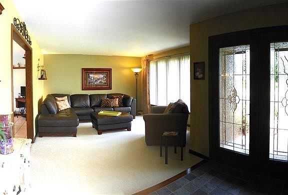 2nd image of 520 McDamyn Cir