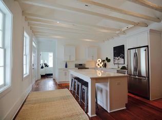 18 Felix St APT A, Charleston, SC 29403