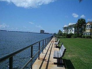 5th image of 1025 Lake Shore Dr
