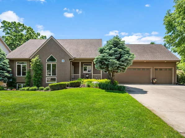 245 Luisa Ct, Chaska, MN 55318