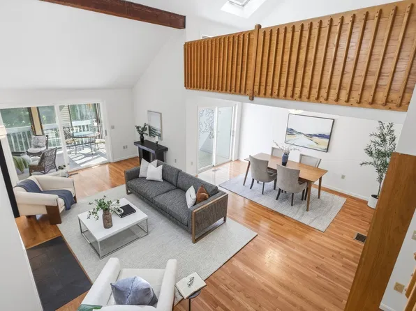 79 Parkhurst Dr Unit 79, Westford, MA 01886