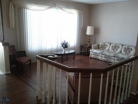 3rd image of 31558 Bretz Dr