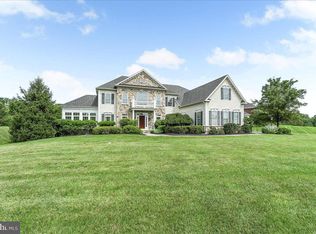 2 Scaleby Ln, West Chester, PA 19382