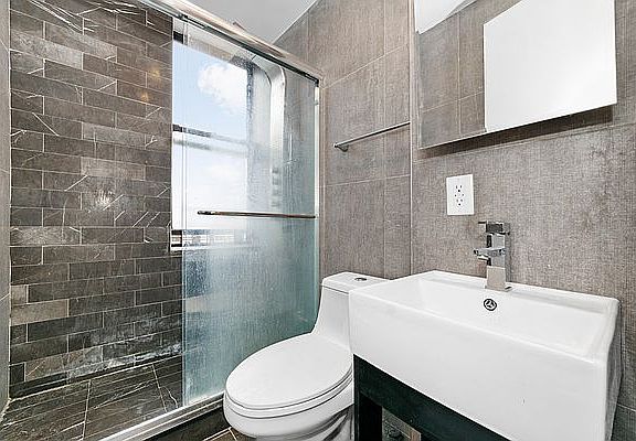 5th image of 1661 Park Ave #5B
