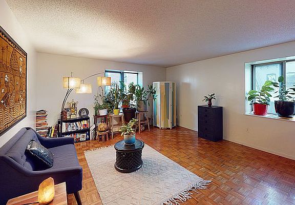 3rd image of 300 W 135th St APT 3A