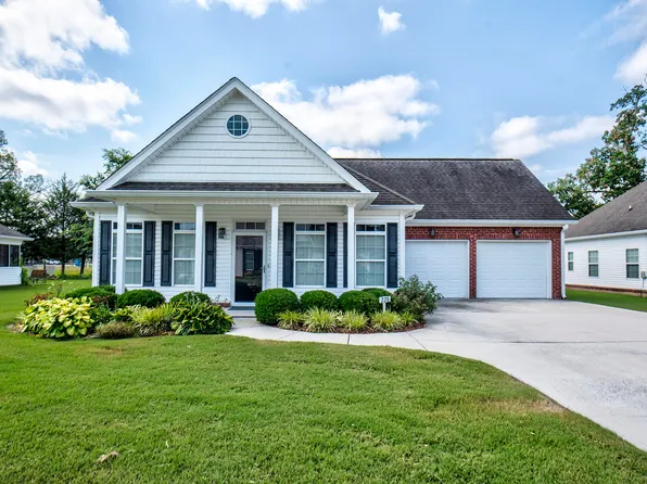 228 Heritage Dr, Chickamauga, GA 30707