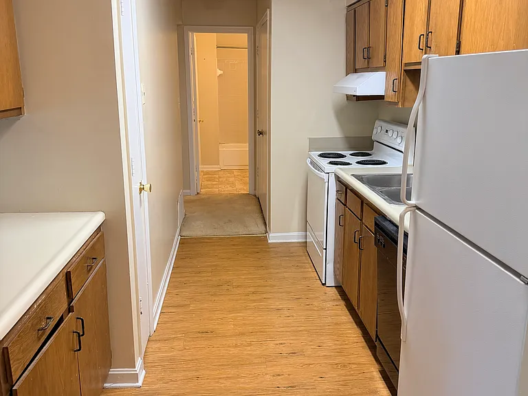 9804 Whipps Mill Rd #6 — Photo 5