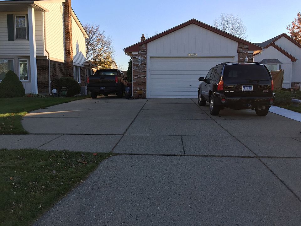 2nd image of 16072 Durell Dr