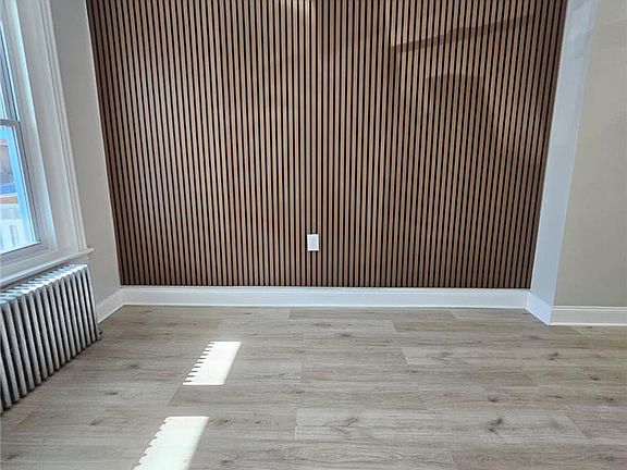 5th image of 631 N New St