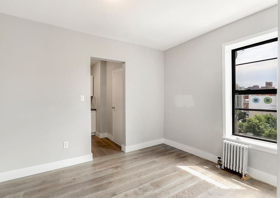 1st image of 2371 2nd Ave APT 24