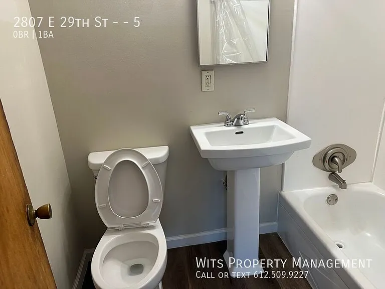 2807 E 29th St #5 — Photo 4