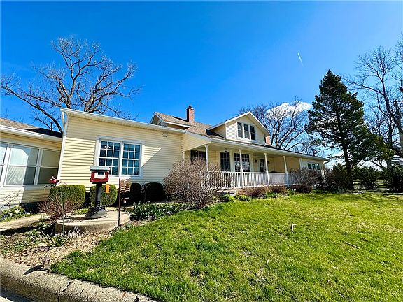2nd image of 1227 Iron St