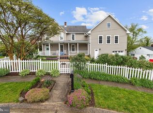 8811 Leonard Dr, Silver Spring, MD 20910