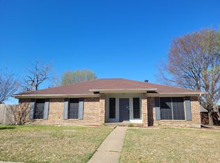 921 Sandhurst Dr, Plano, TX 75025