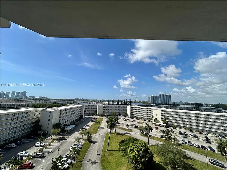 18031 Biscayne Blvd #904 — Photo 6