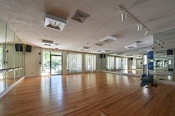 4th image of 9 Village Way APT 19