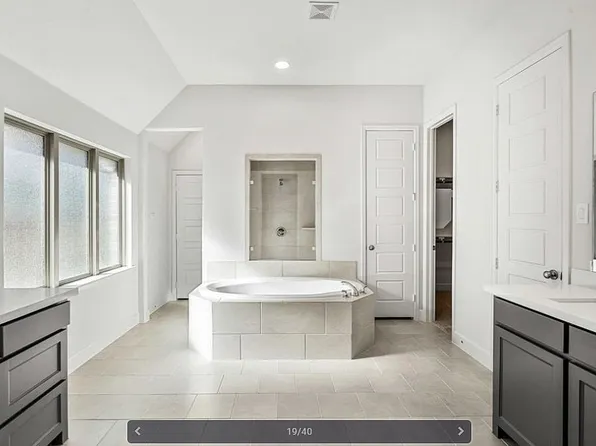 5729 Lake Jackson Dr, Fort Worth, TX 76126