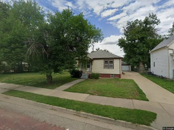 131 S 12th St, Salina, KS 67401