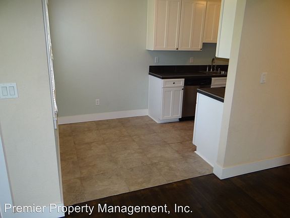 5th image of 3612 E Evergreen Blvd