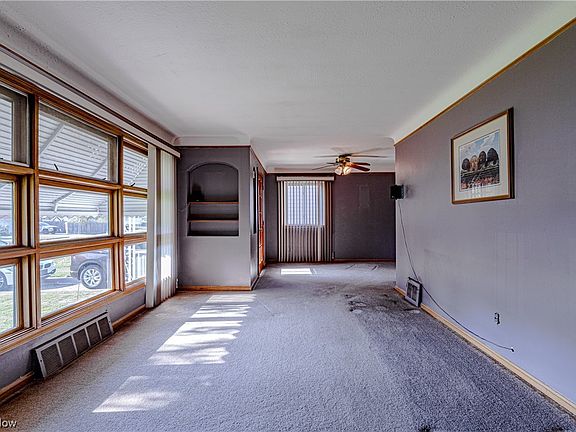 3rd image of 5521 Elizabeth Ave