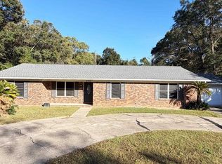 6910 Cornelius Ln, Pensacola, FL 32505
