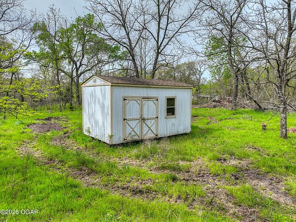 2nd image of 2301 S 670th Rd