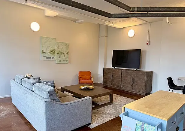 2 bed, 990 sqft, $2,350 — Photo 4
