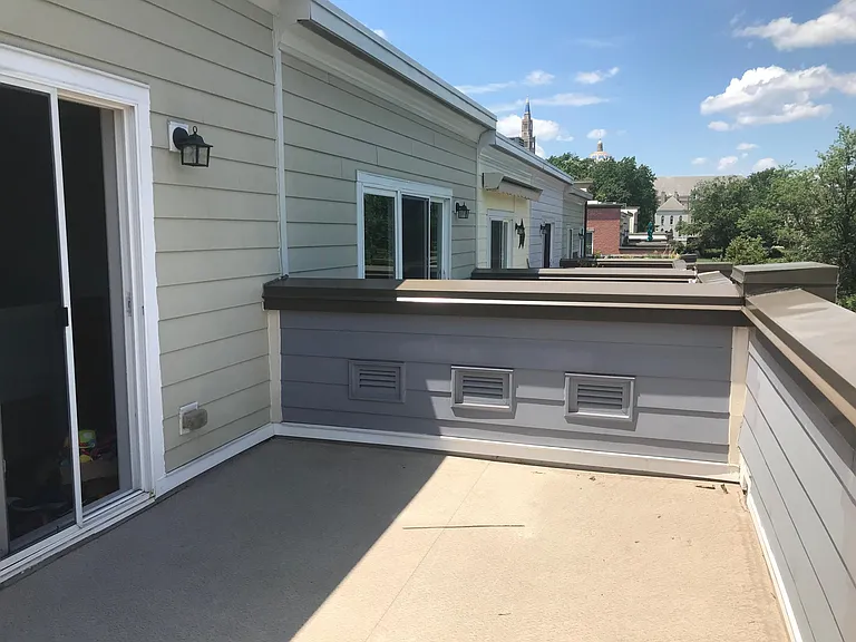 635 Regent Pl NE — Photo 20