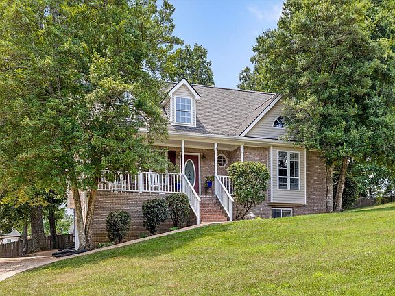 2nd image of 137 Andrew Rd