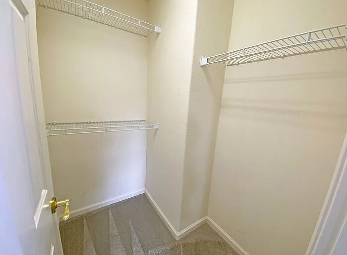 5821 Killarney Cir — Photo 25