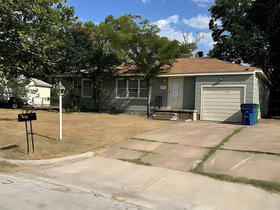 1306 Newby Ave