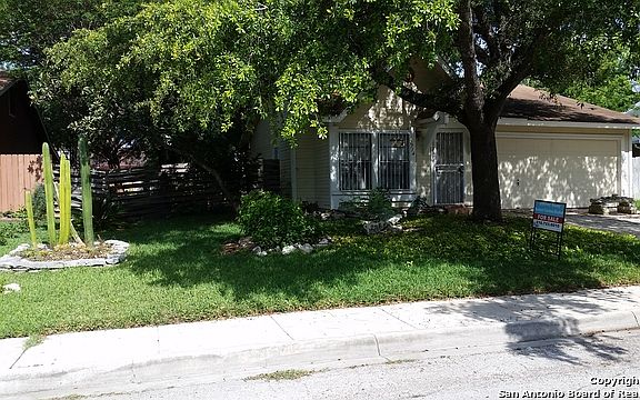 2nd image of 2714 Buzz Aldrin Dr
