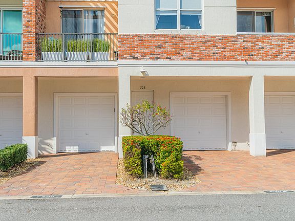 2nd image of 10560 SW Stephanie Way #1208