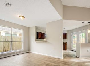 15714 Caprock Dr, Webster, TX 77598