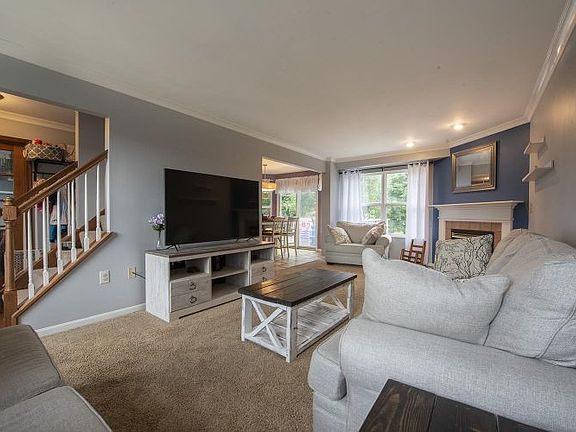 5th image of 6385 Deermeade Dr