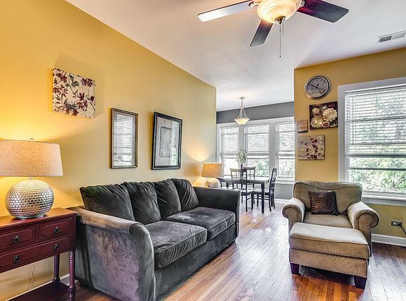 4th image of 3009 W Belle Plaine Ave APT 3
