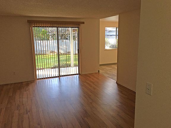 3rd image of 1424 NE 140th Ave #C