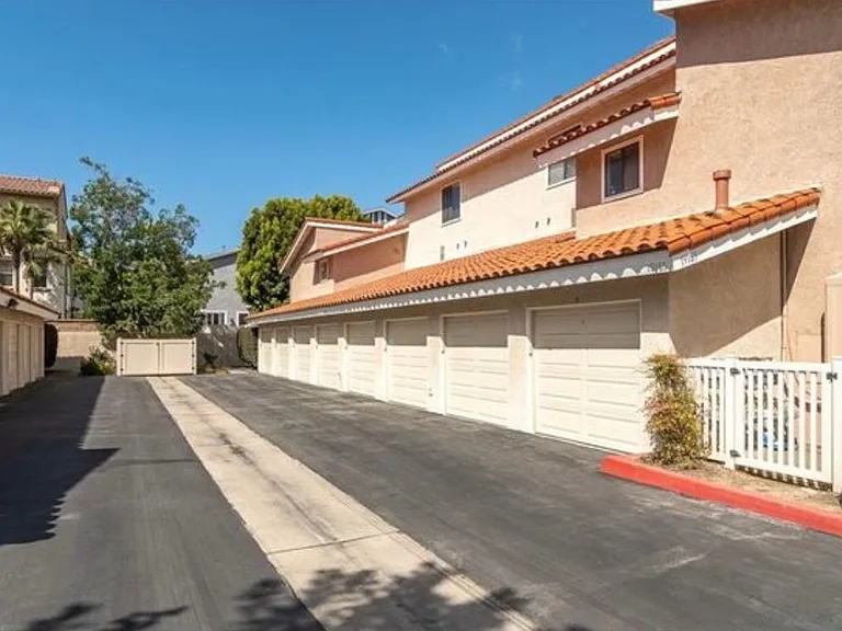 19185 Shoreline Ln #1 — Photo 14