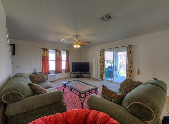 4th image of 4613 Cottonwood St