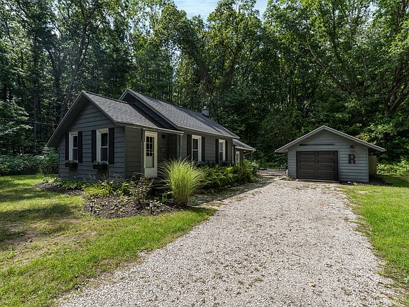 3rd image of 3076 Old Allegan Rd